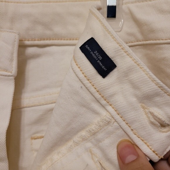 GAP Curvy Cheeky Straight Cream Raw Hem Jeans 20/35 NWOT Plus Size - Picture 4 of 6